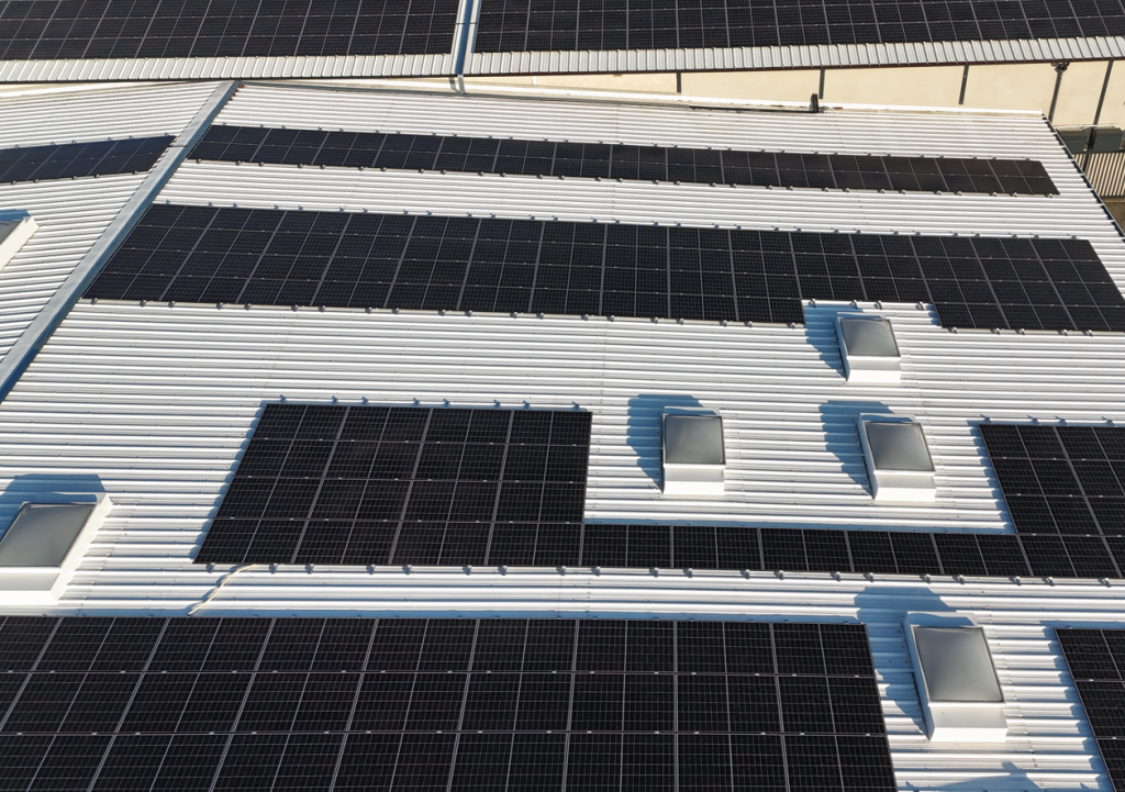 Financer un projet cool roof : CEE, décret tertiaire et dispositifs mobilisables en 2026-2027