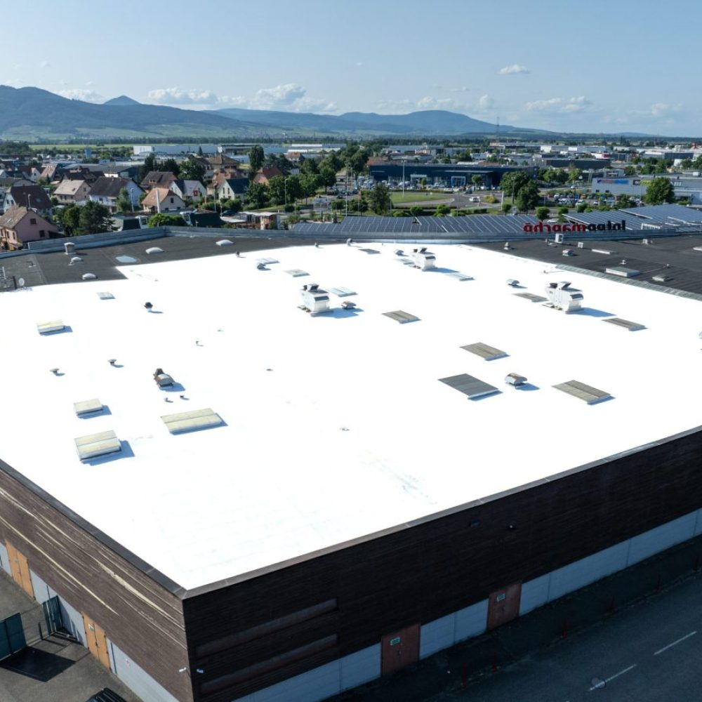 Cool_roof_grande_distribution